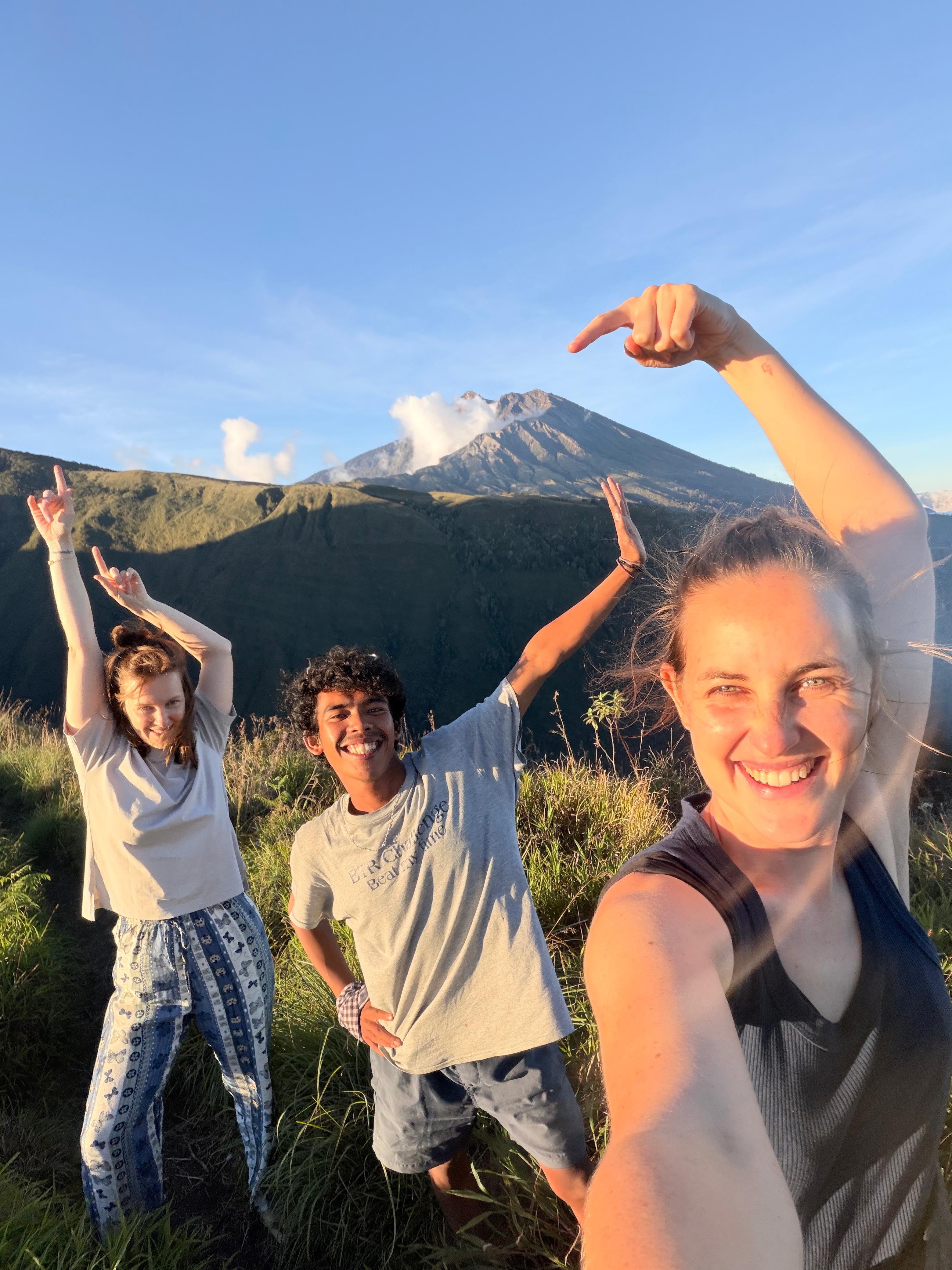 Trekkers with Sangkareang peak view, Lombok